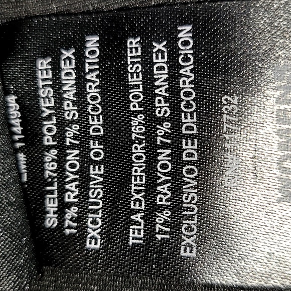 GERRY. Full-zip Poly-blend Hooded Vest. Like-new. Women's size medium. - Picture 3 of 13